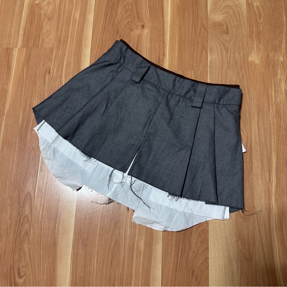 Gray Pleated Mini Skirt with White Hem